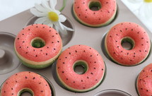 西瓜甜甜圈蛋糕，免打发免发酵，简单快手，小朋友很喜欢