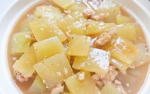 西瓜皮不要丢，这样做很好吃