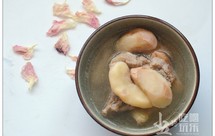 夏天爱喝汤水的你，不能错过的菱角排骨汤