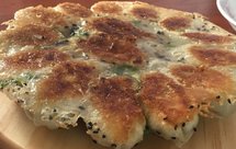 生煎锅贴（荠菜饺子）