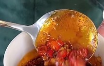 万能凉拌料汁，万能烧烤蘸料凉菜蜜制小蘸料辣椒油的制作 香煎豆腐玉米面蒸茼蒿三合油