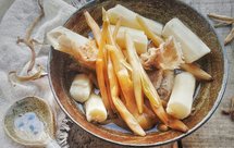 黄花菜山药骨头汤