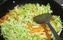 包菜胡萝卜炒粉丝