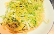 家常小炒 之 五分钟搞定的脆甜素炒包菜丝