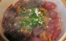 牛肝菌腊味煲仔饭