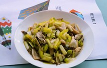 韭黄炒姬松茸