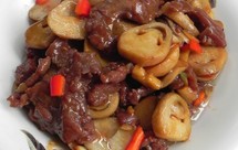 蚝油草菇滑炒牛肉