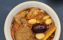 猴头菇白扁豆养胃去湿汤