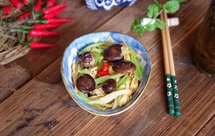 转：珍珠菇烩芹菜腐竹