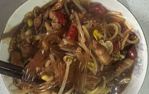 黄豆芽炖粉条