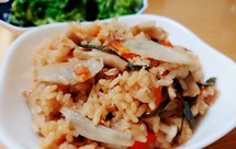 金枪鱼罐头的五目炊饭