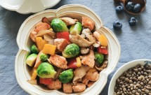 减脂菌菇三文鱼炒孢子甘蓝