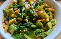 辣椒油拌青蒜苗