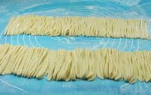 快手纯手工擀面条