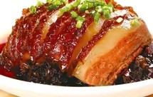 大厨教你做油而不腻入口即化咸甜适中的《梅菜扣肉》