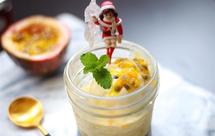 百香果酸奶油冰淇淋