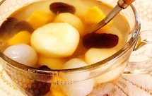 冬季桂圆荸荠清补甜水