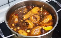 辣卤鸭头，比衢州菜馆的更够味