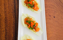 茴香飞鱼籽三文鱼色拉