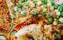 重庆老店的招牌菜，直接干掉几碗白米饭的——淋汁豆腐