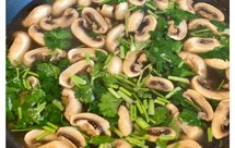 不吃饭先喝两碗的极简口蘑汤