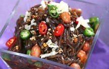 凉拌酸辣蕨根粉