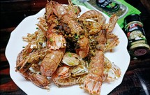 青花椒椒盐濑尿虾