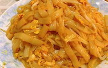 鸡蛋豆芽炒河粉