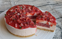 草莓芝士慕斯蛋糕