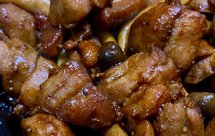 铁板蟹味菇鸡肉粒