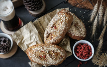 榛果啤酒枸杞面包-养生朋克