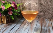 古法酿制红曲酒