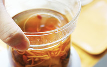 北鼎炖蒸锅菜谱--蛹虫草干贝排骨汤