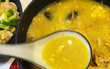 家里厨房的网红花胶鸡汤