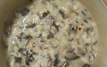 虾仁鲜贝香菇木耳蔬菜粥