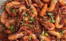 完爆各大餐馆的油爆小河虾