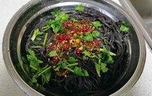 凉拌酸辣蕨根粉