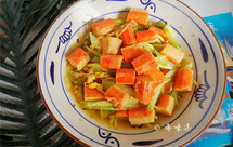 蟹肉棒拌黄瓜丝