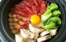 塔吉锅腊肠腊肉盐水鸭三拼煲仔饭