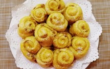 零失败，电饭锅版椰蓉葡萄干面包