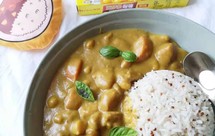 鹰嘴豆咖喱藜麦饭