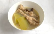 节瓜眉豆煲鸡脚汤
