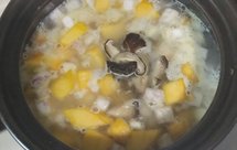 南瓜芋头芡实煲