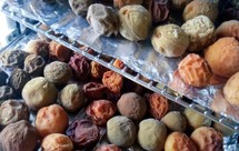 乌梅是一颗正经青梅的华丽变身，让您在家也能做乌梅。