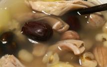 薏米黑豆花生红枣白果猪肚汤