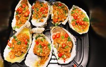 如何用空气炸锅烤出不输烧烤店的蒜蓉生蚝