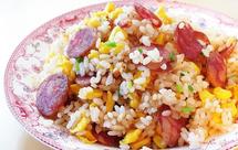 松仁玉米腊肠蛋炒饭