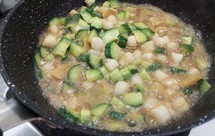 《朱朱私房菜》黄瓜炒鲜贝