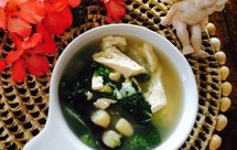 鲜贝豆腐白菜汤