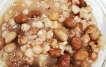 紫玉米碴子小红扁豆熊猫豆花生粥